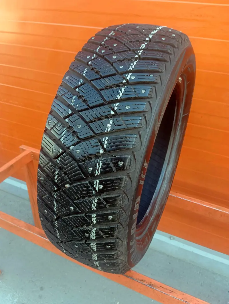 Б/у шина 205/60 R16 Goodyear Ultra Grip Ice Arctic