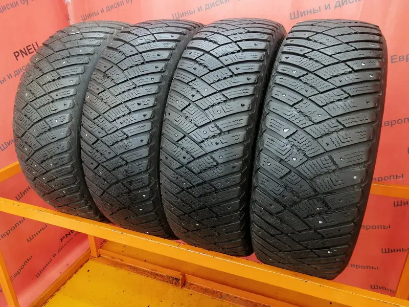 Комплект б/у шин 205/60 R16 Goodyear Ultra Grip Ice Arctic