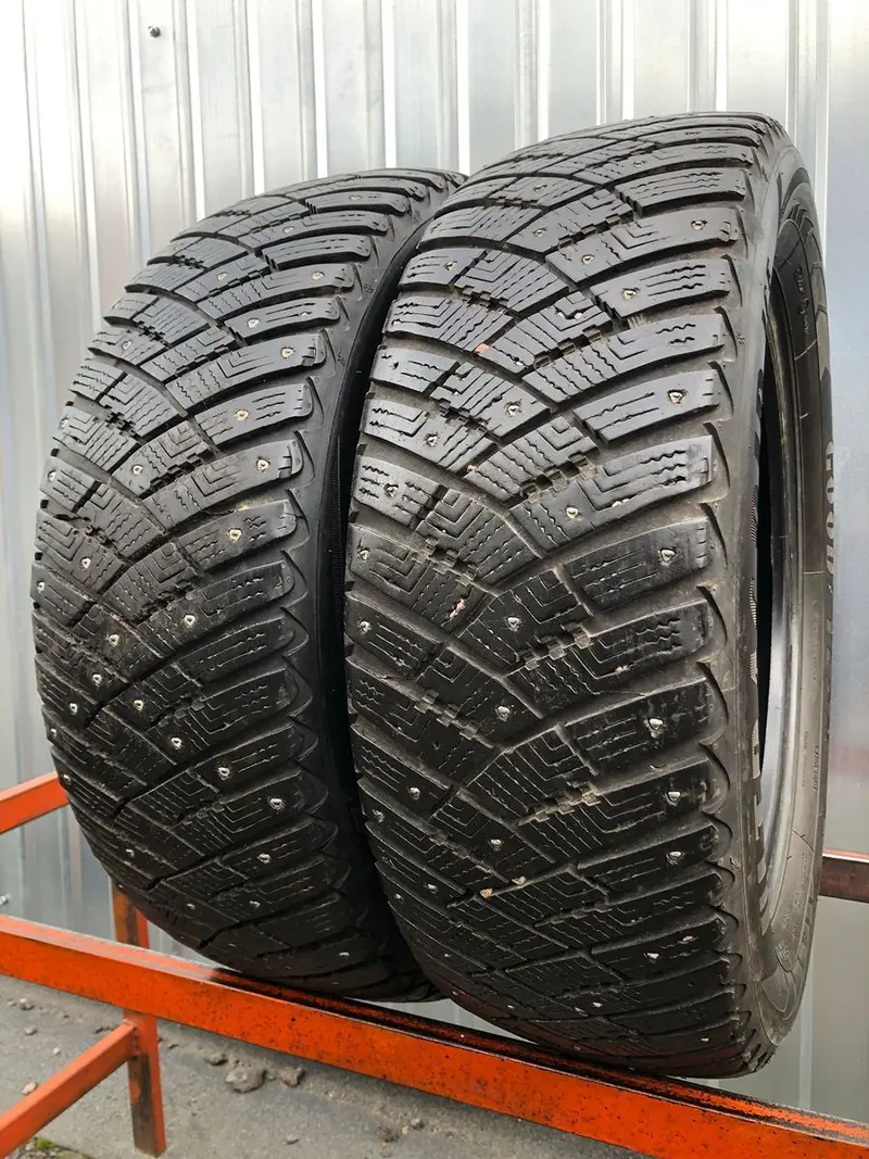 Пара б/у шин 205/60 R16 Goodyear Ultra Grip Ice Arctic