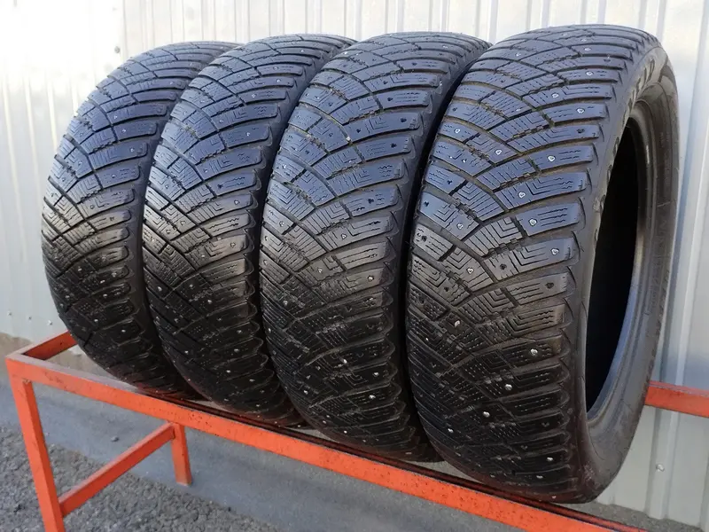 Комплект б/у шин 205/60 R16 Goodyear Ultra Grip Ice Arctic