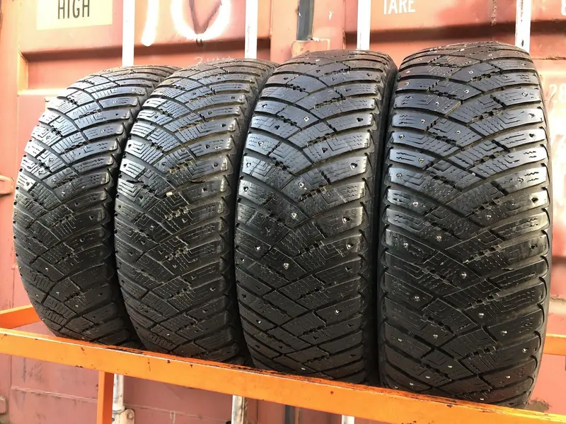 Комплект б/у шин 205/60 R16 Goodyear Ultra Grip Ice Arctic, фото 1