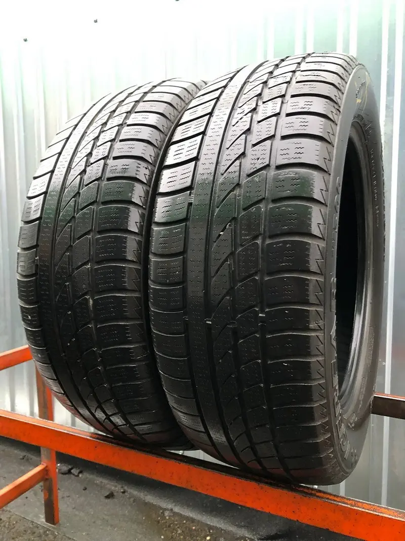 Пара б/у шин 205/60 R16 Hankook Ice Bear W300