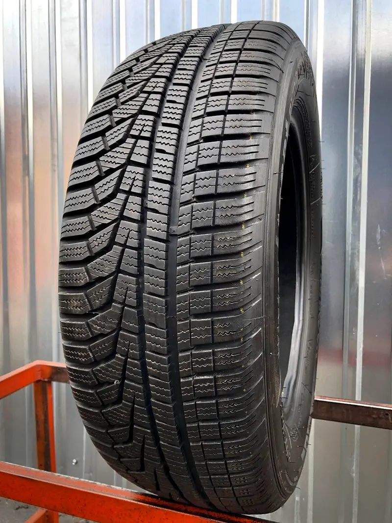 Б/у шина 205/60 R16 Hankook Winter I Cept Evo2 W320, фото 1