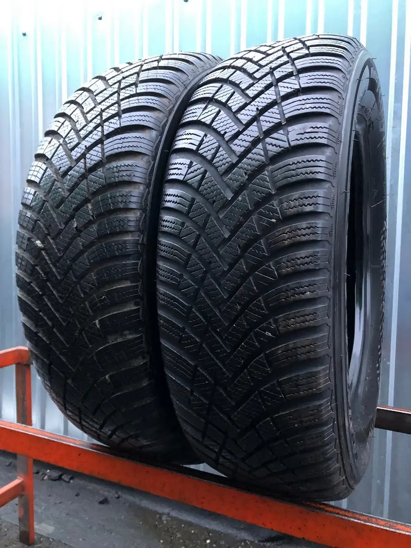 Пара б/у шин 205/60 R16 Hankook Winter I*cept RS3 W462