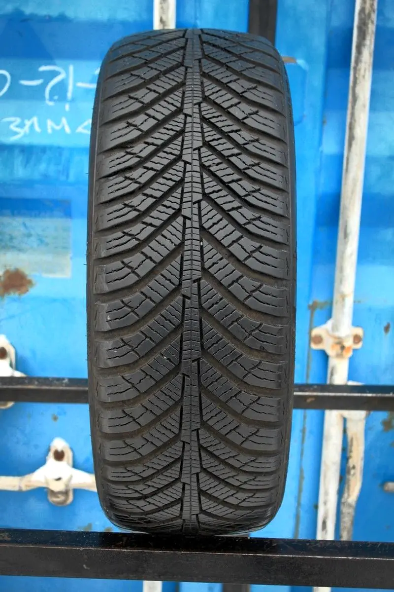 Б/у шина 205/60 R16 Kumho Solus HA31, фото 1