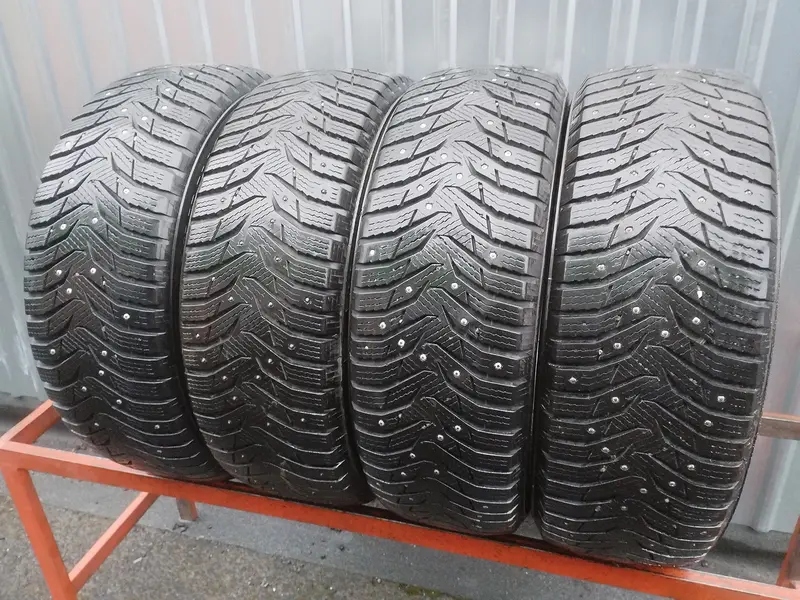 Комплект б/у шин 205/60 R16 Kumho WinterCraft Ice WI31