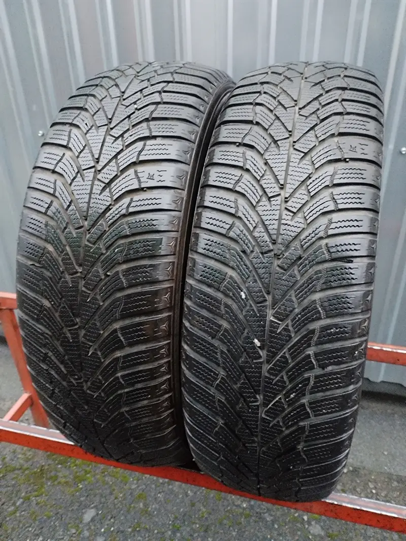 Пара б/у шин 205/60 R16 Kumho WinterCraft WP52