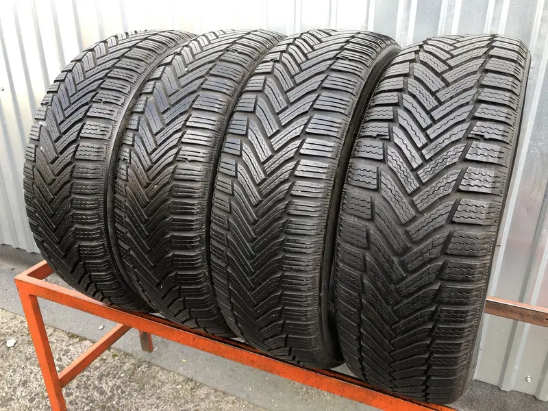 Комплект б/у шин 205/60 R16 Michelin Alpin 6