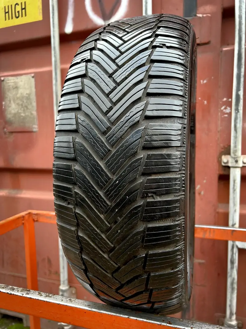 Б/у шина 205/60 R16 Michelin Alpin 6, фото 1