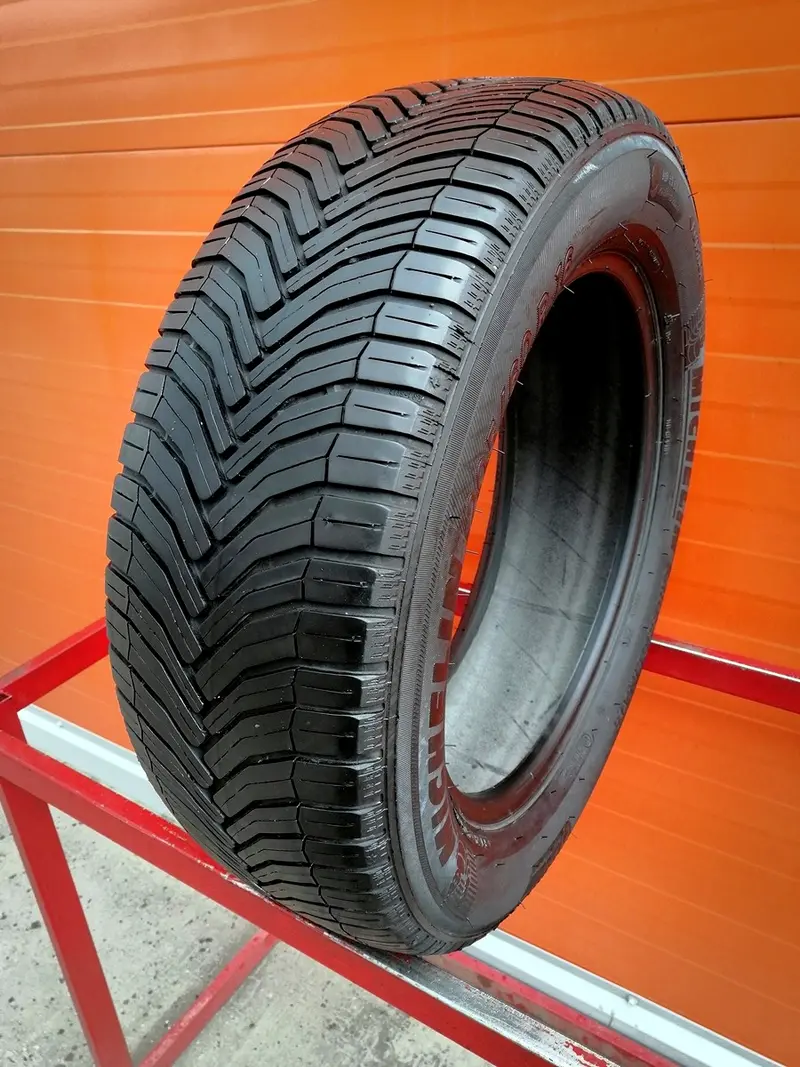 Б/у шина 205/60 R16 Michelin CrossClimate, фото 1