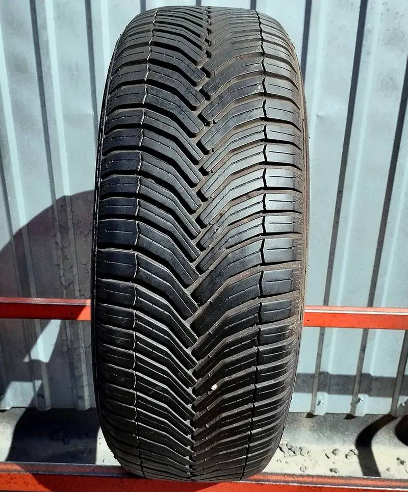 Б/у шина 205/60 R16 Michelin CrossClimate+