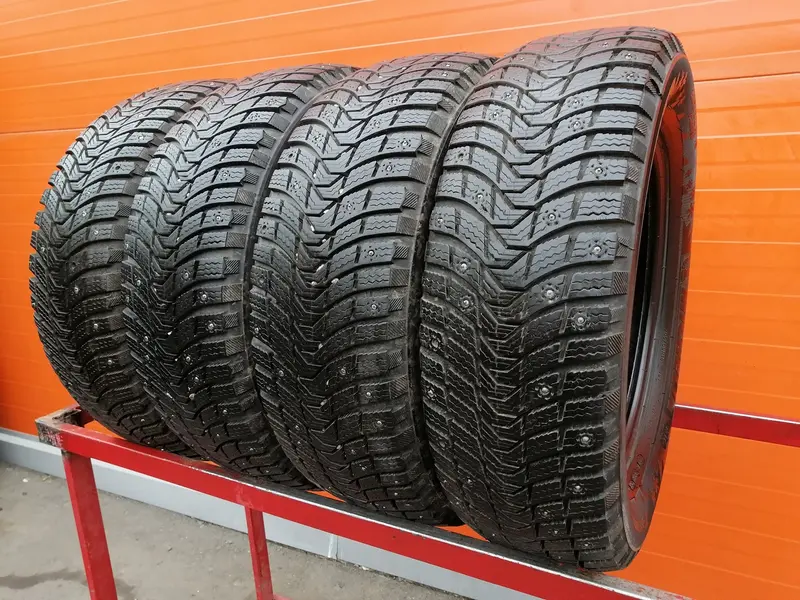 Комплект б/у шин 205/60 R16 Michelin X-Ice North 3