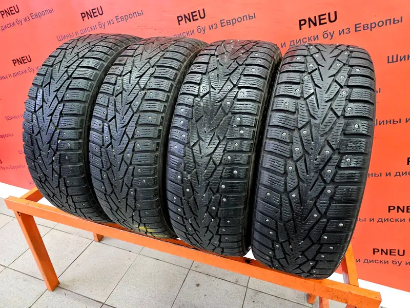 Комплект б/у шин 205/60 R16 Nokian Hakkapeliitta 7 RunFlat