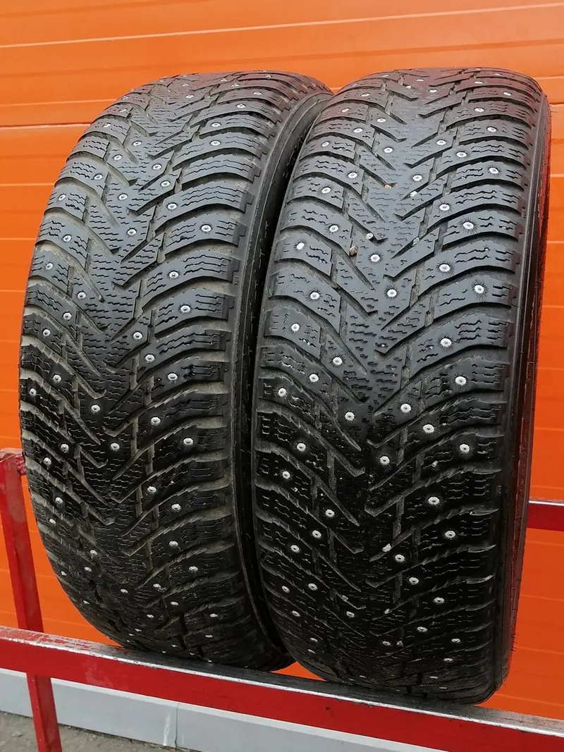 Пара б/у шин 205/60 R16 Nokian Hakkapeliitta 8