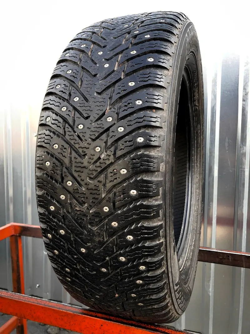 Б/у шина 205/60 R16 Nokian Hakkapeliitta 8