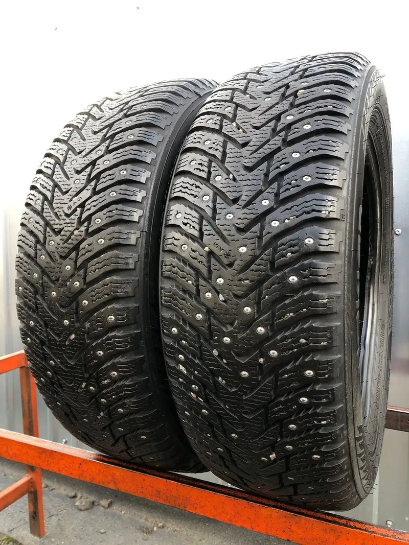 Пара б/у шин 205/60 R16 Nokian Hakkapeliitta 8