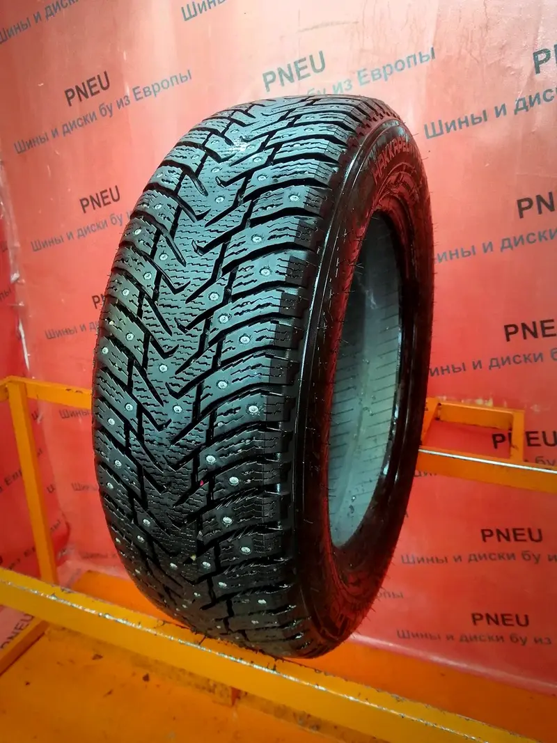 Б/у шина 205/60 R16 Nokian Hakkapeliitta 8 RunFlat