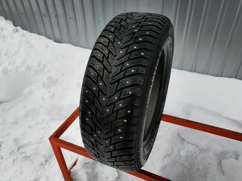 Б/у шина 205/60 R16 Nokian Hakkapeliitta 8 RunFlat
