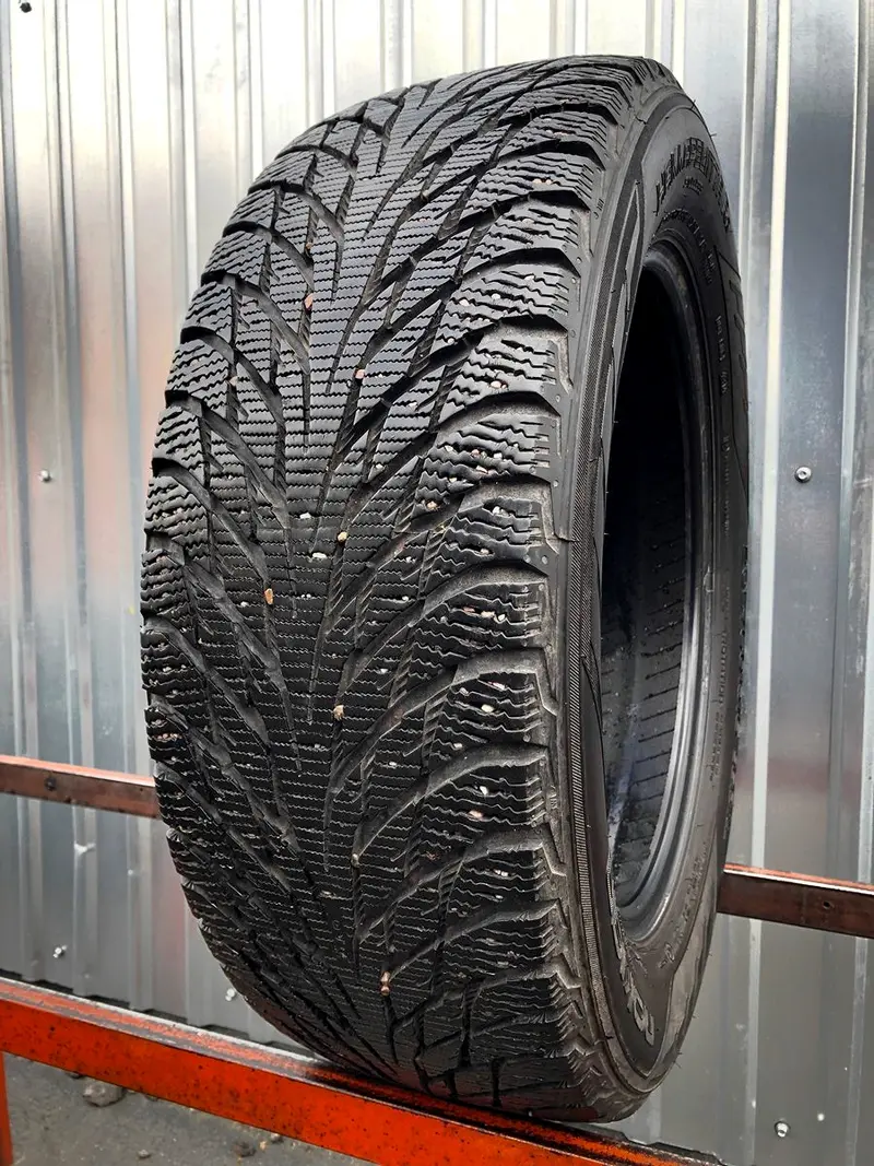 Б/у шина 205/60 R16 Nokian Hakkapeliitta R2, фото 1