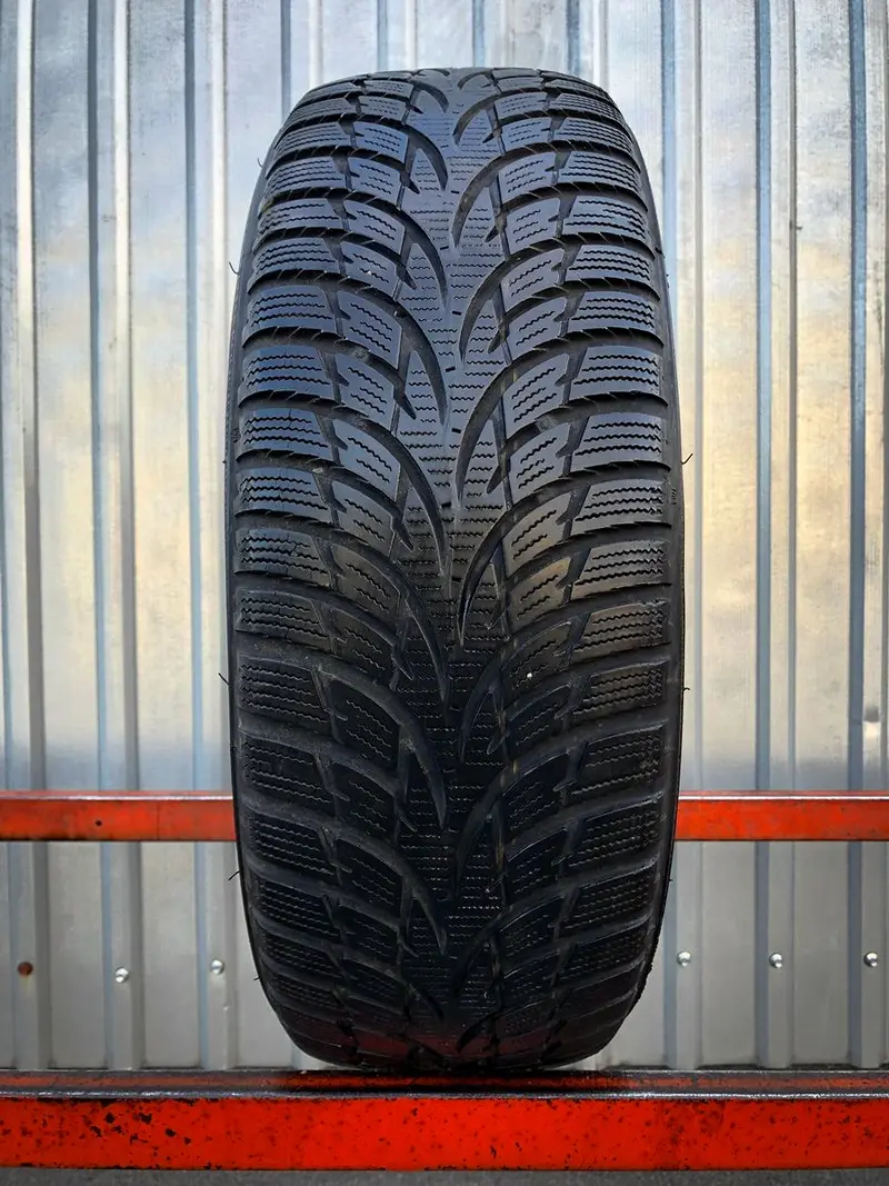 Б/у шина 205/60 R16 Nokian WR D3