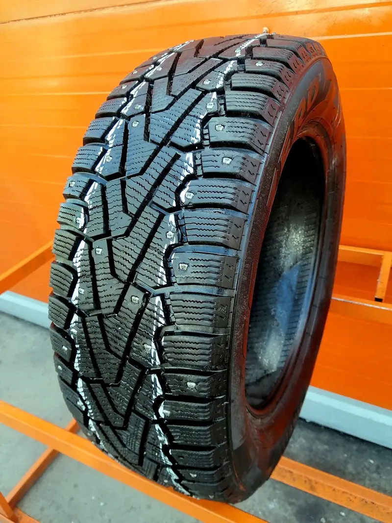 Б/у шина 205/60 R16 Pirelli Ice Zero