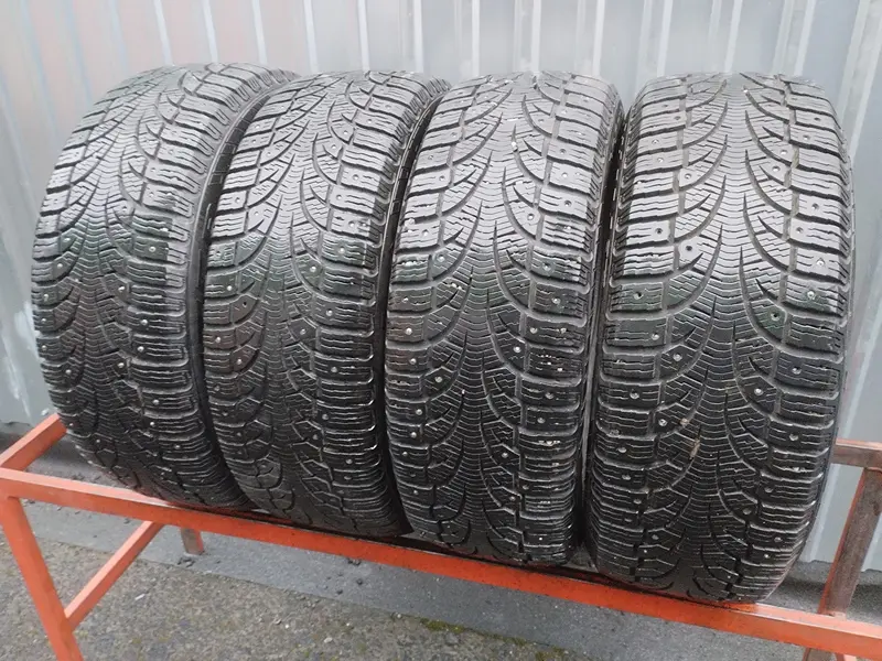 Комплект б/у шин 205/60 R16 Pirelli Winter Carving EDGE