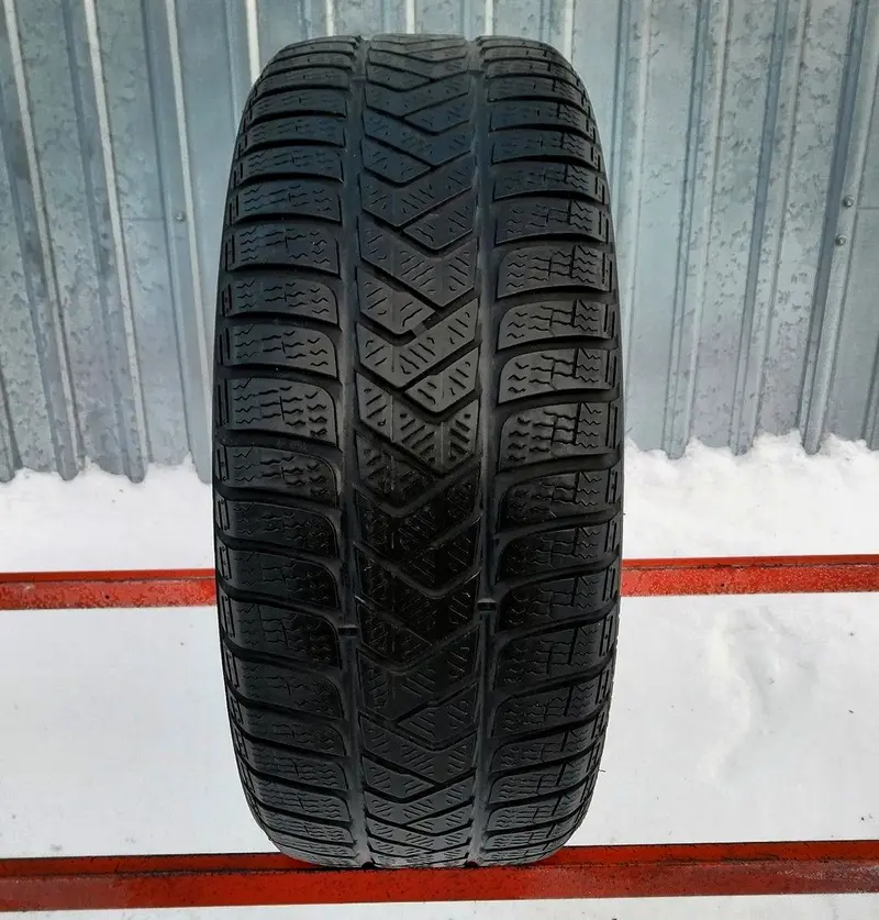 Б/у шина 205/60 R16 Pirelli Winter Sottozero 3