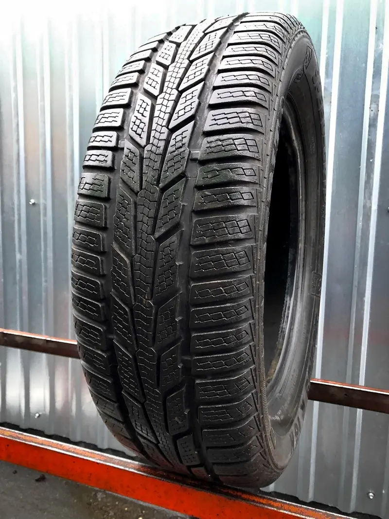 Б/у шина 205/60 R16 Semperit Speed-Grip