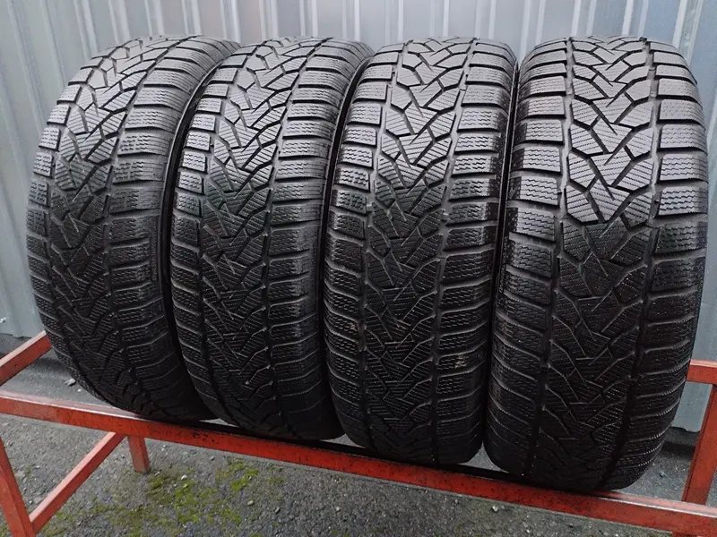 Комплект б/у шин 205/60 R16 Uniroyal WinterExpert