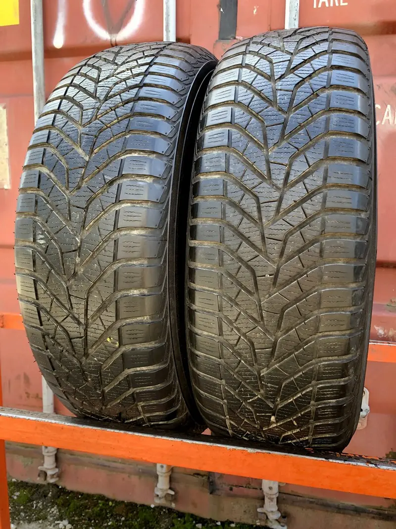 Пара б/у шин 205/60 R16 Yokohama BluEarth W.Drive V905