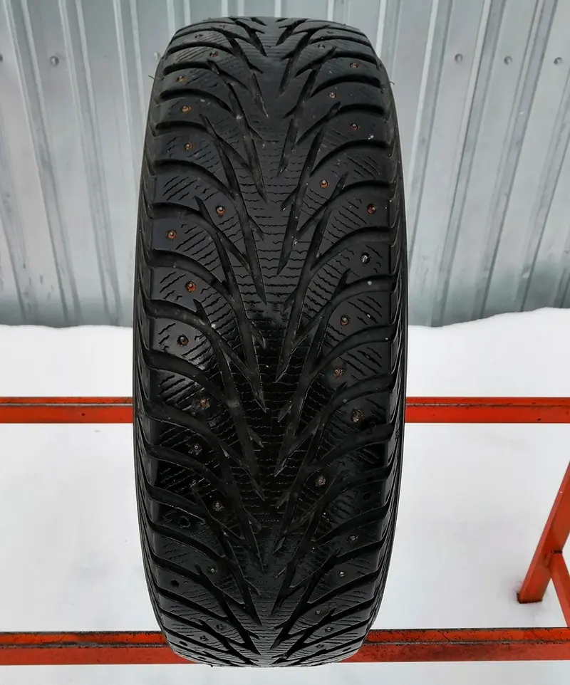 Б/у шина 205/60 R16 Yokohama Ice Guard IG35