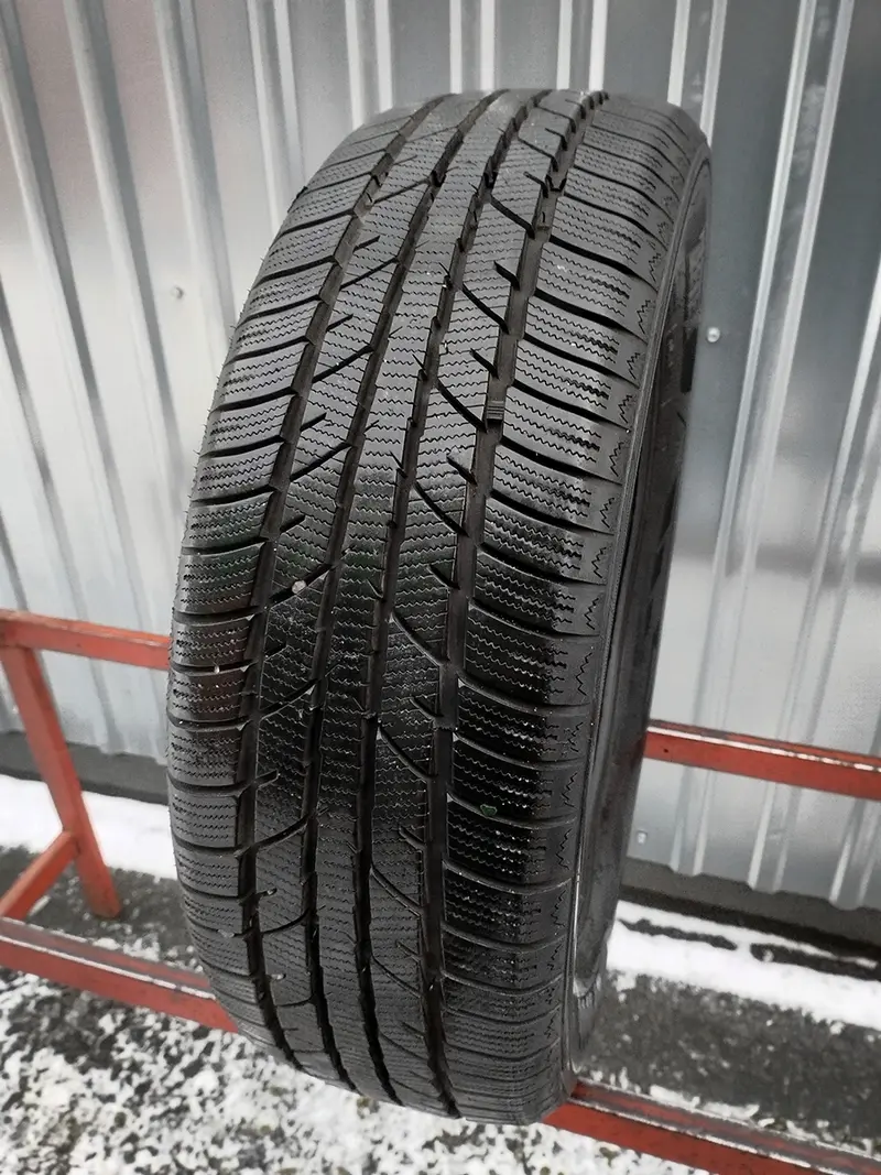 Б/у шина 205/60 R16 Zeetex WP1000