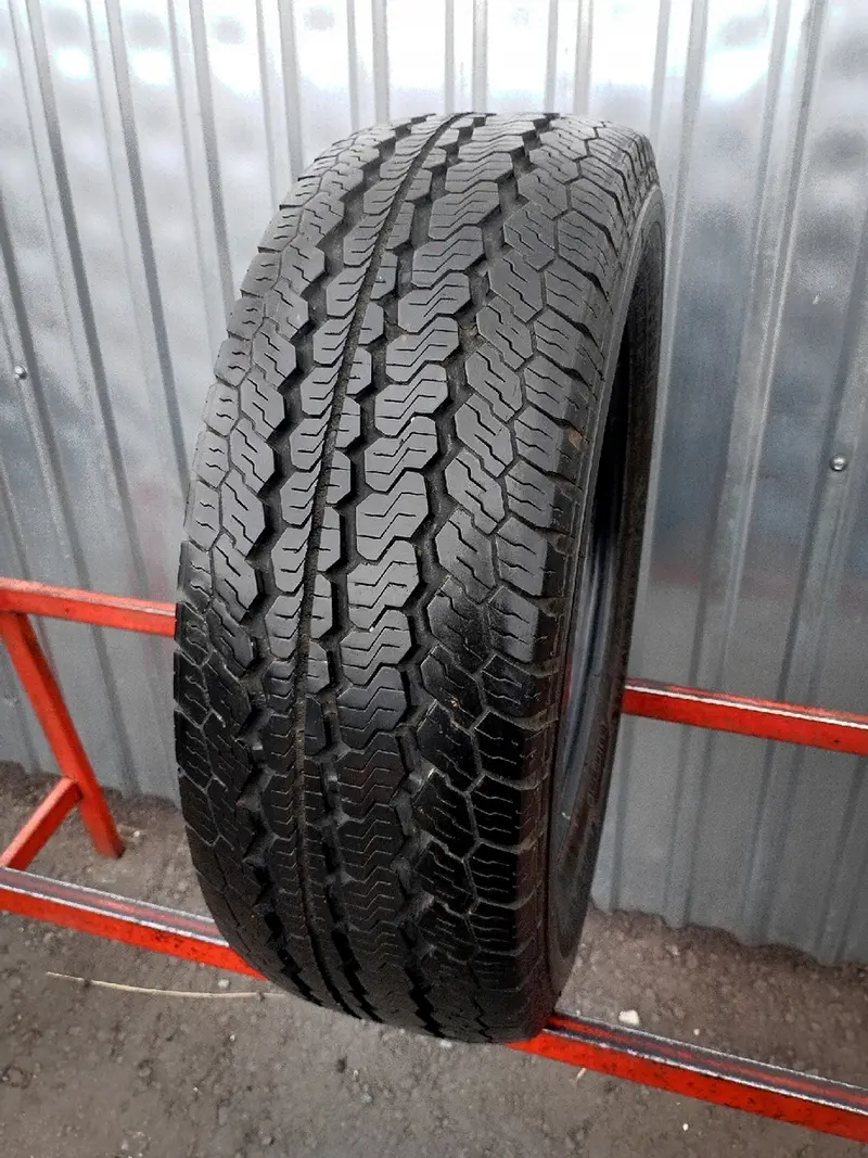 Б/у шина 205/65 R15C Continental VancoFourSeason