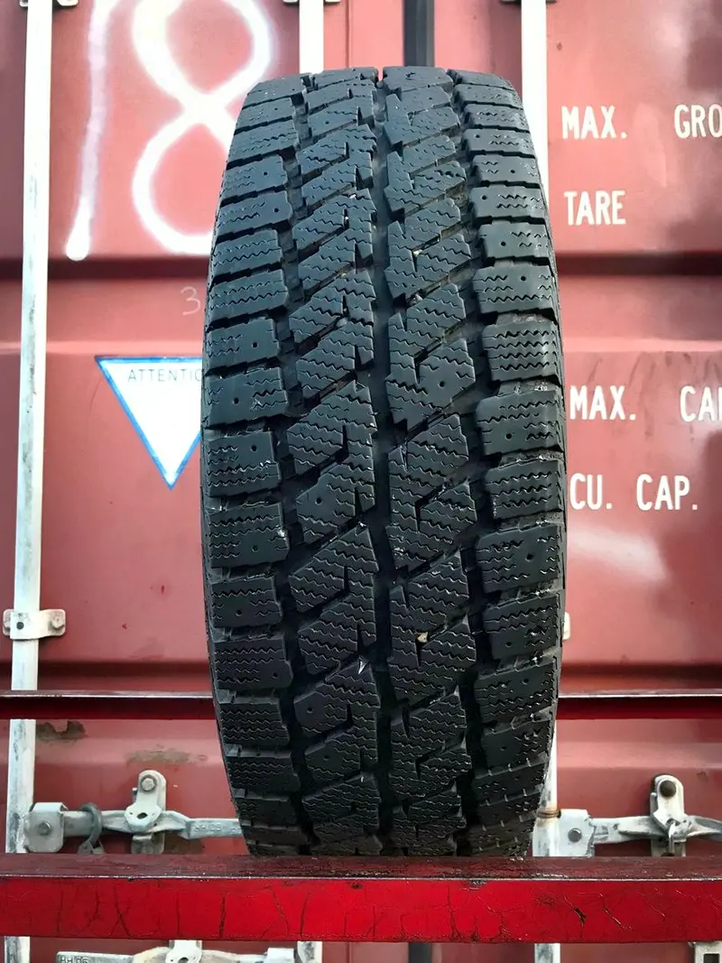 Б/у шина 205/65 R15C Gislaved Nord Frost VAN