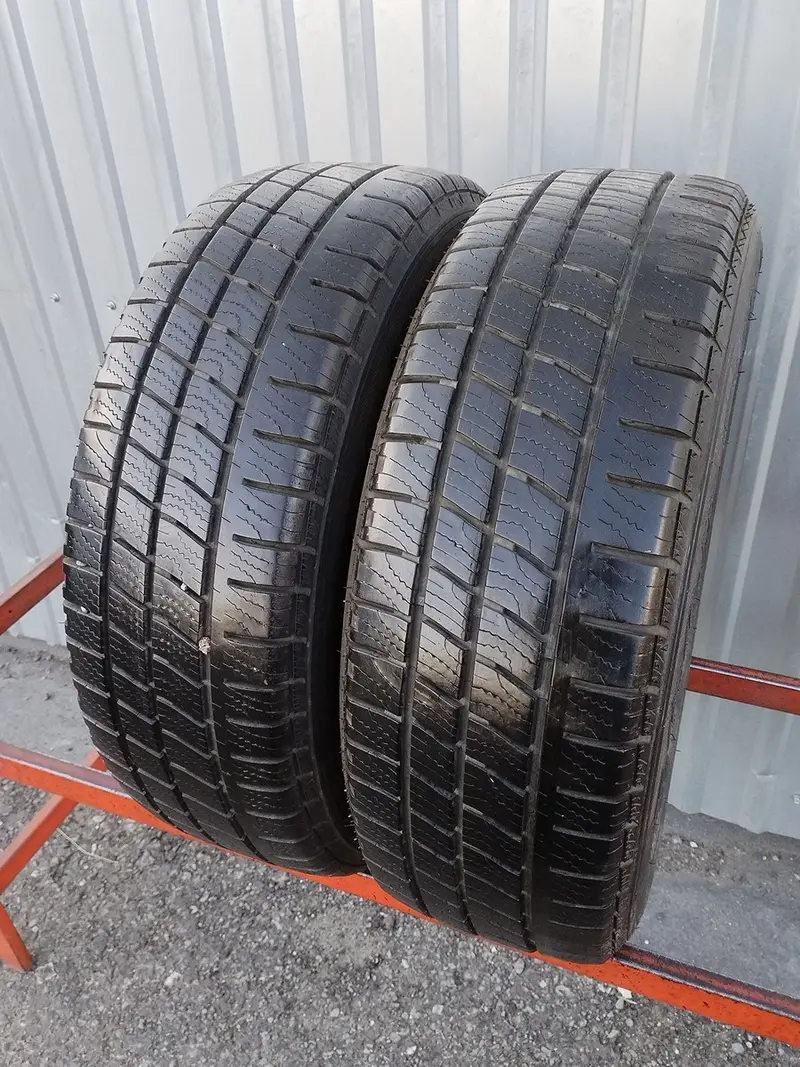Пара б/у шин 205/65 R15C Goodyear Cargo Vector 2