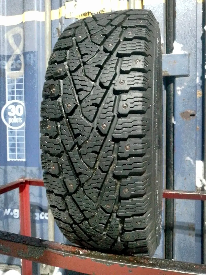 Б/у шина 205/65 R15C Nokian Hakkapeliitta C3, фото 1