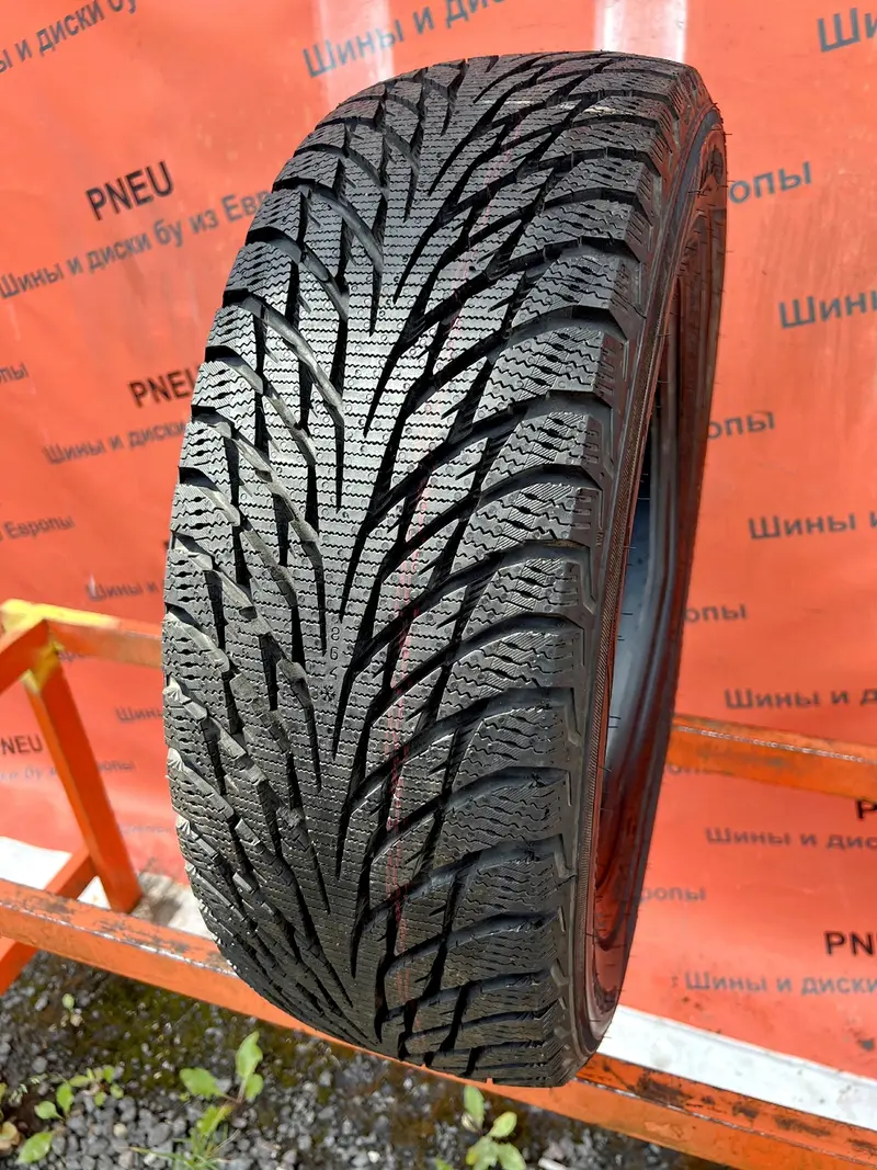 Б/у шина 205/65 R15 Nokian Hakkapeliitta R2