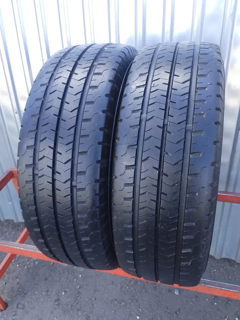 Пара б/у шин 205/65 R15C Uniroyal Rain Max, фото 1