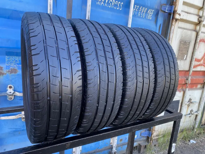 Комплект б/у шин 205/65 R16C Continental ContiVanContact 200