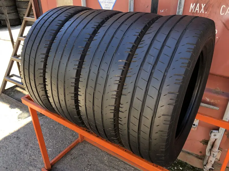 Комплект б/у шин 205/65 R16C Continental ContiVanContact 200