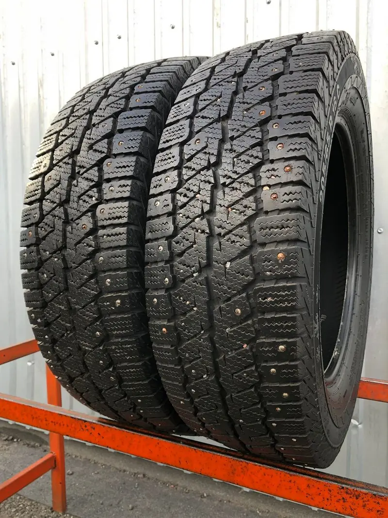 Пара б/у шин 205/65 R16C Continental VanContact Ice
