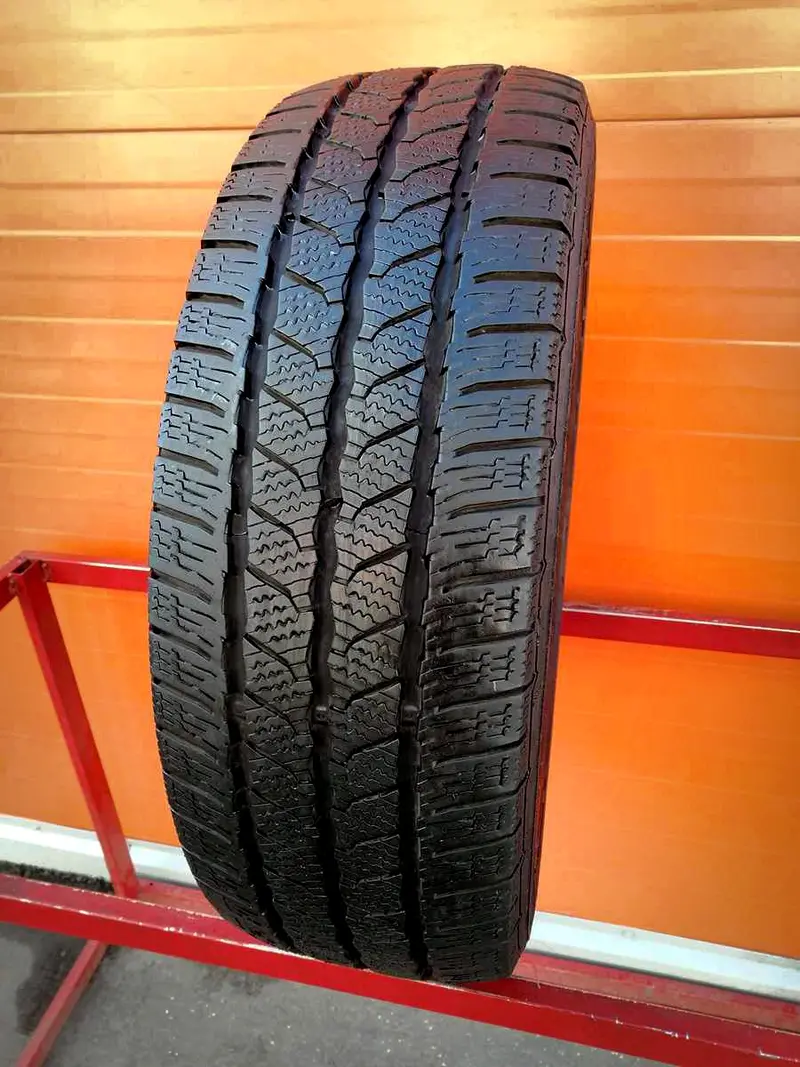 Б/у шина 205/65 R16C Continental VanContact Winter