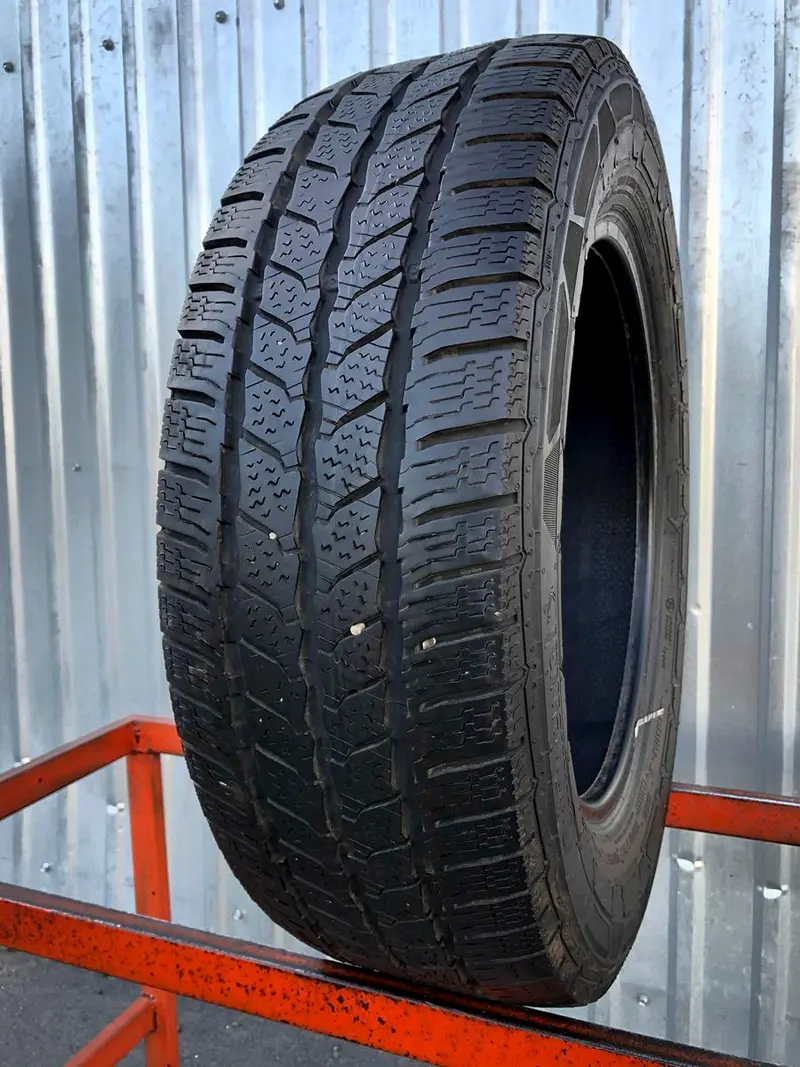 Б/у шина 205/65 R16C Continental VanContact Winter