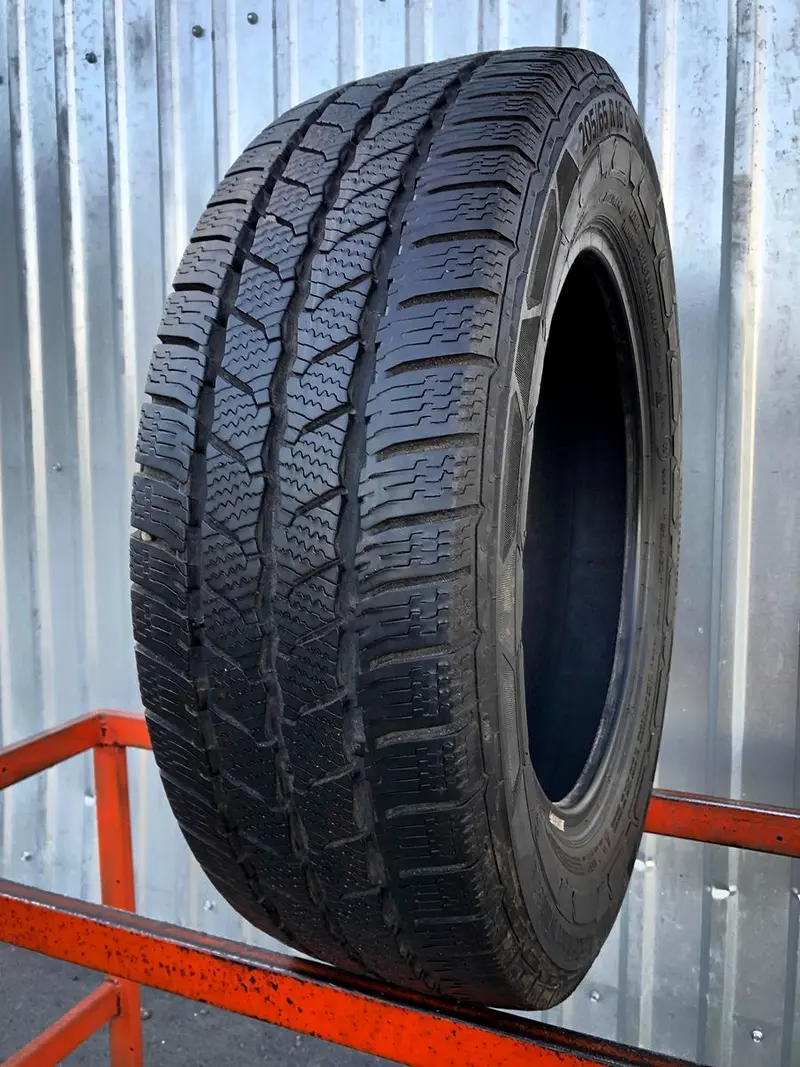 Б/у шина 205/65 R16C Continental VanContact Winter