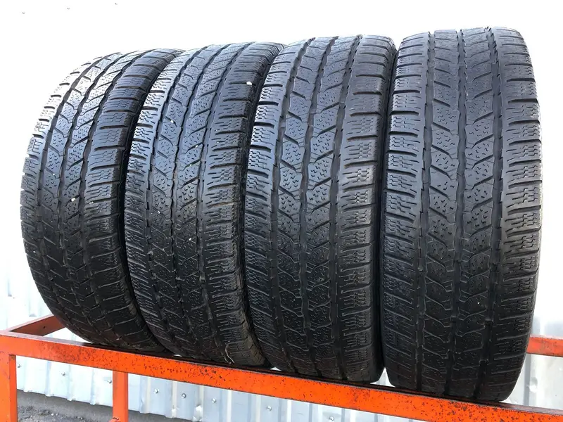 Комплект б/у шин 205/65 R16C Continental VanContact Winter
