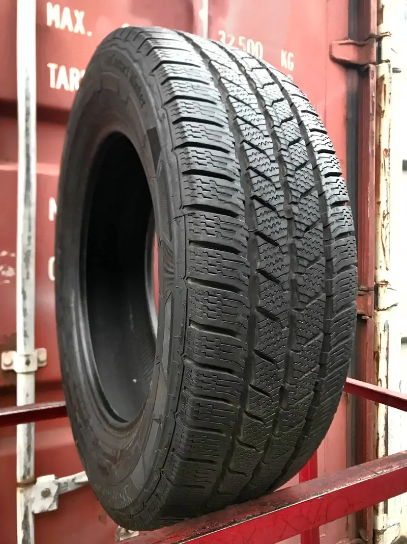 Б/у шина 205/65 R16C Continental VanContact Winter, фото 1