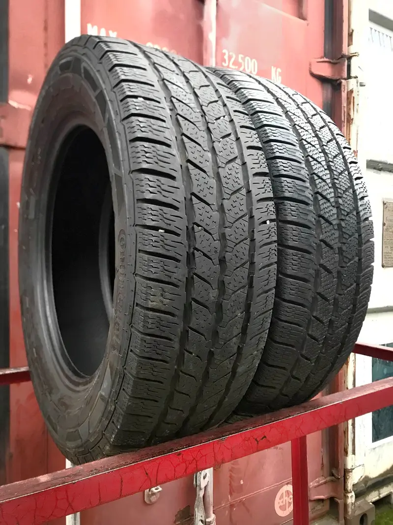 Пара б/у шин 205/65 R16C Continental VanContact Winter