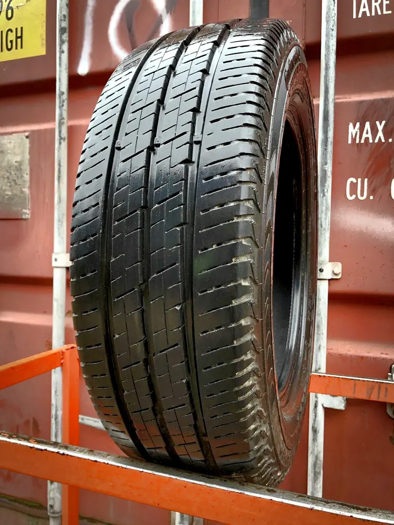 Б/у шина 205/65 R16C Continental Vanco-2, фото 1