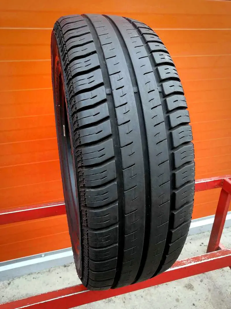Б/у шина 205/65 R16C Continental VancoContact