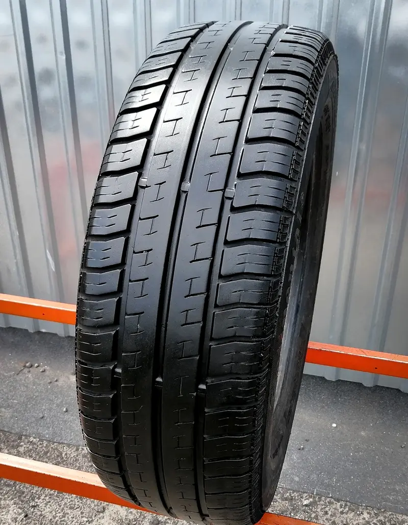 Б/у шина 205/65 R16C Continental VancoContact